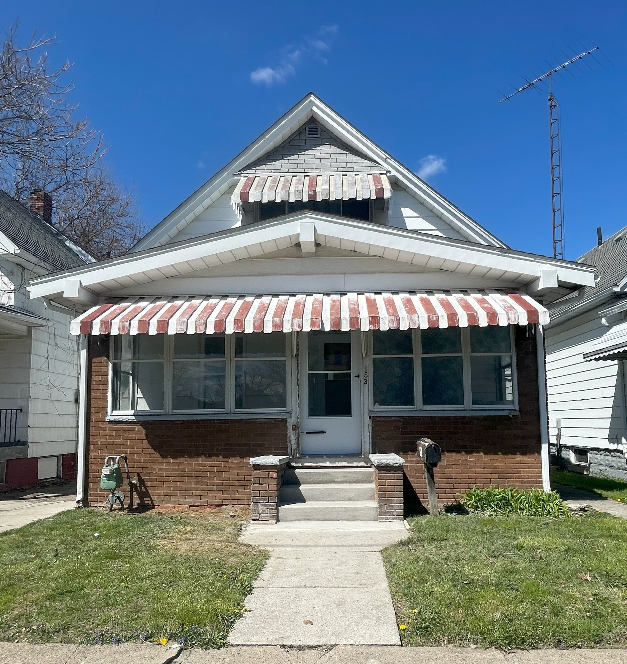 Property main image