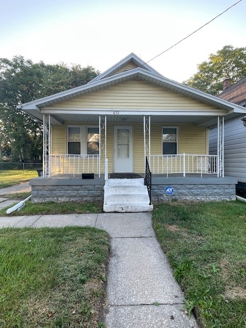 632 Marmion Avenue