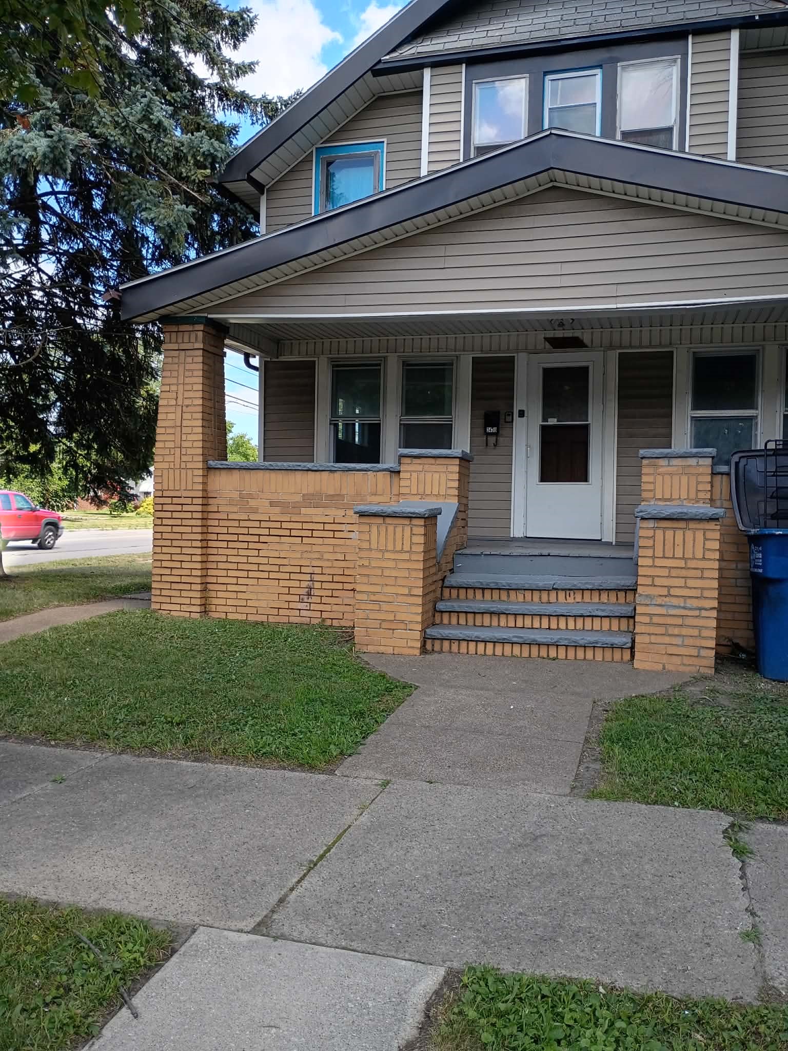 3430 Maple St. - Lwr